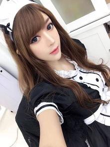 女主播性感挤奶,网络热议不断