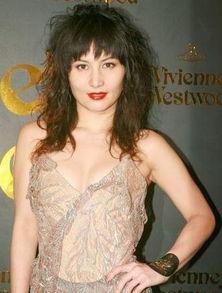 吃大瓜娱乐圈何超仪